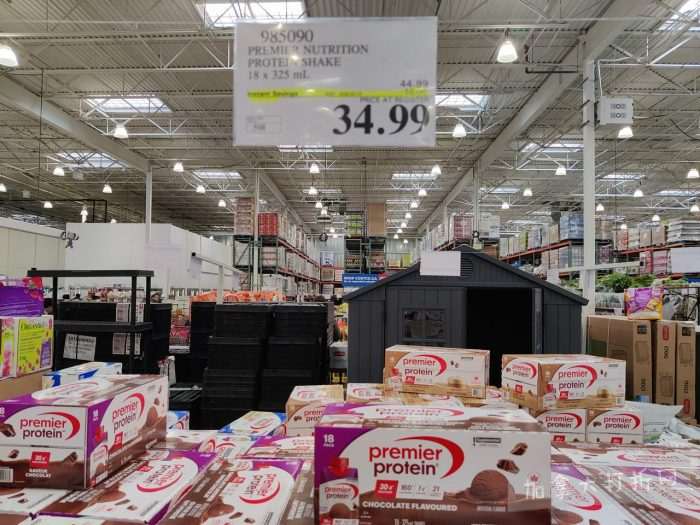 独家！【加东版】Costco店内实拍，有效期至2月8日！iPhone月供https://www.canadadz.com/wp-content/uploads/2026/02/2026020220233030-700x525.jpg、招财银柳.99、冰柜.99、海鲈鱼.99、阿迪鞋.97、加拿大队服.97、迷你香肠.99、午餐肉.99！