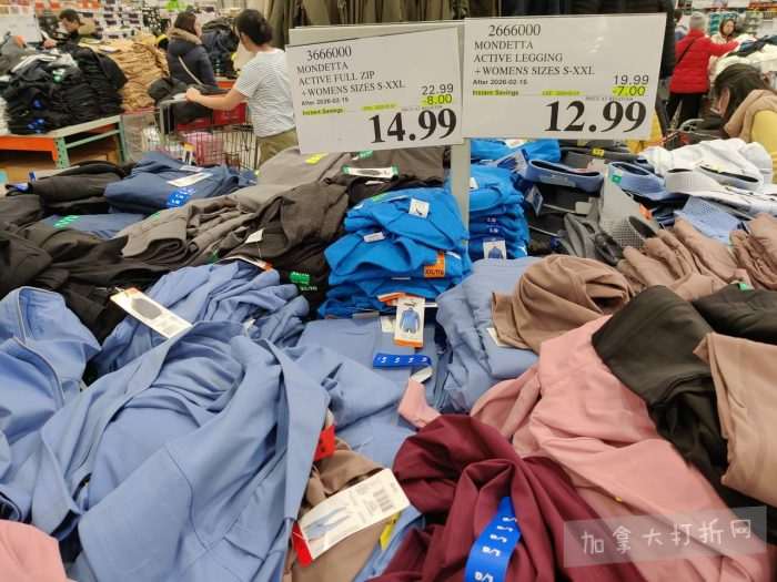 独家！【加东版】Costco店内实拍，有效期至2月8日！iPhone月供https://www.canadadz.com/wp-content/uploads/2026/02/2026020220254057-700x525.jpg、招财银柳.99、冰柜.99、海鲈鱼.99、阿迪鞋.97、加拿大队服.97、迷你香肠.99、午餐肉.99！