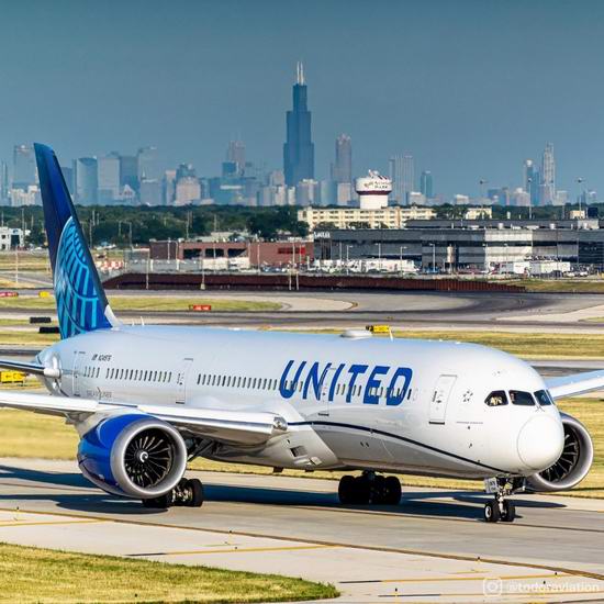 太狠了！美联航放大招，多伦多往返香港机票仅需$910！全年可飞！