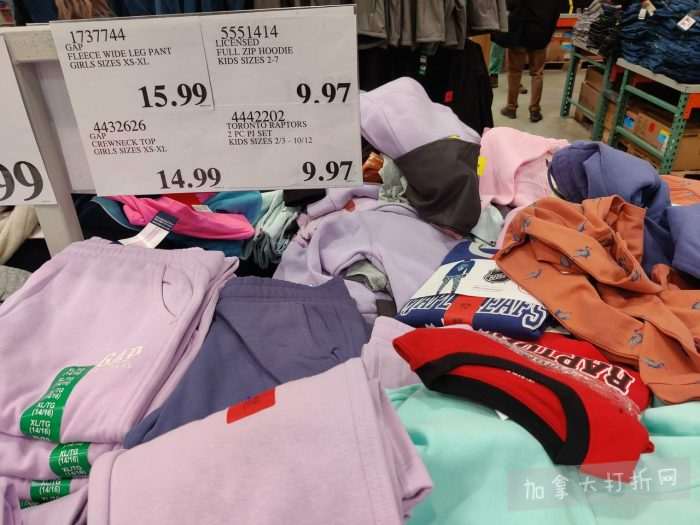 独家！【加东版】Costco店内实拍，有效期至2月22日！大量服饰.97起、雅顿面霜.99、哈根达斯.99、黑线鳕鱼.99、斑点虾.99、铁板烧.99、葡萄籽油.99、痘痘贴.99！