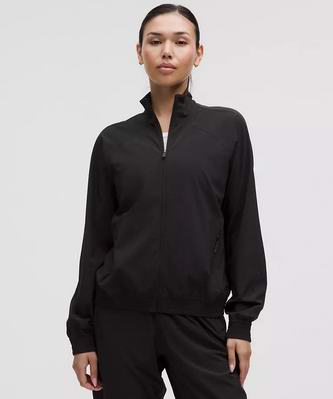 lululemon季末大促,精选时尚运动服饰3折起!入农历新年夹克、修身裙、斜挎包!