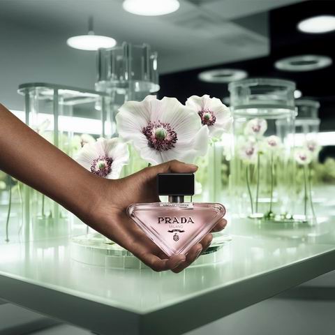 Prada Paradoxe Virtual Flower 女士淡香水喷雾 131.11加元(sephora 售价 175.5加元)