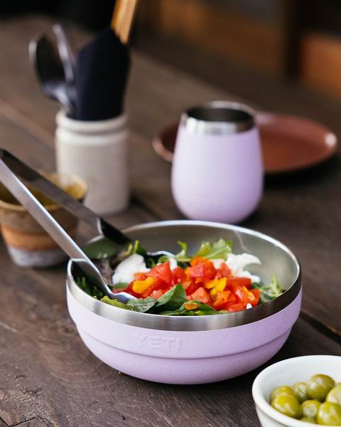 春天心动颜色!Yeti 樱花粉系列 8折:保温杯24加元、 冷藏箱200加元 、背包 200加元