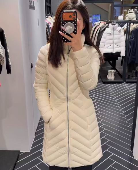 MACKAGE Lyris 毛领修身羽绒服 695加元（原价 1390加元）