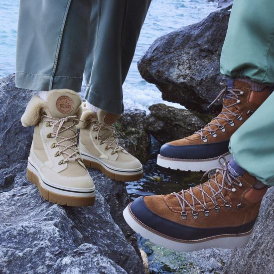 HR设计师时尚鞋靴3折起：SW蛇纹踝靴$358、STAUD长靴$278、PAJAR雪地靴$111、麦昆小白鞋$349！