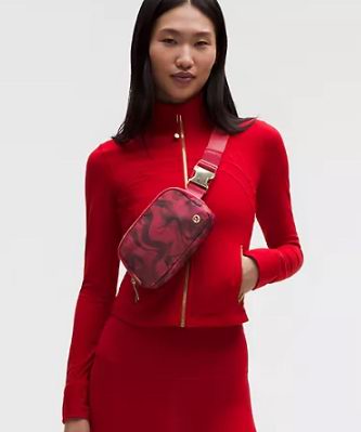 lululemon季末大促,精选时尚运动服饰3折起!入瑜伽垫、农历新年系列、奥运系列!