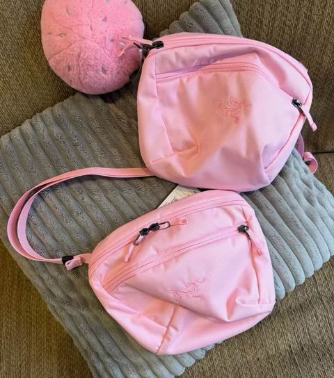 Arc'teryx 始祖鸟 Mantis 1 多功能腰包 50加元！抢粉色款，手慢断货