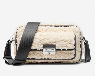 白菜价!Michael Kors 奥莱时尚服饰、美包2.5折起+额外8折!马甲58.5加元、双肩包 79.2加元、派克大衣 127.5加元