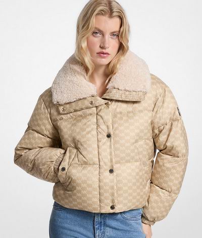 白菜价!Michael Kors 奥莱时尚服饰、美包2.5折起+额外8折!马甲58.5加元、双肩包 79.2加元、派克大衣 127.5加元