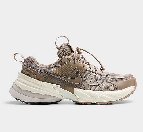 Simons折扣区3.3折起！封面款nike运动鞋 99.95加元 、星星月亮手链 19.99加元、LRL流苏麂皮尖头芭蕾平底鞋 149.95加元