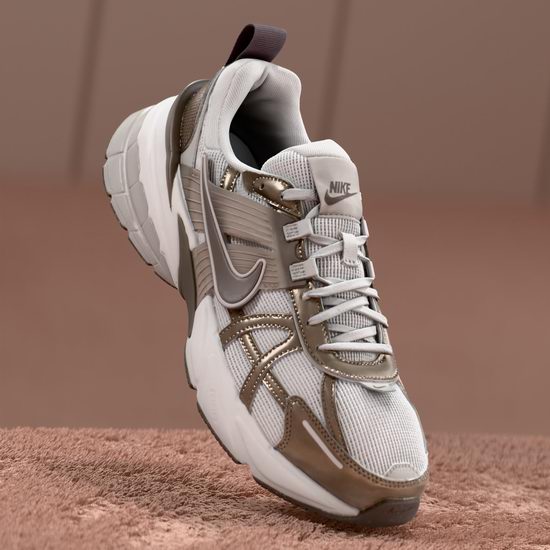 Simons折扣区2.2折起！封面款nike鞋$99.95 、星月手链$19.99、LRL流苏麂皮芭蕾鞋$149.95！