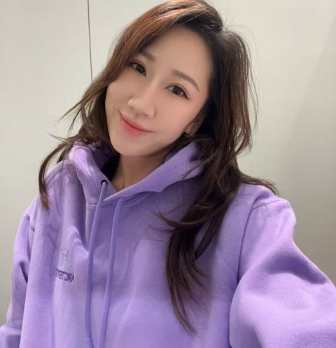 Arc'teryx 女式 Emblem 抓绒连帽卫衣 119.97加元（原价 160加元，紫色款S码/黑色款码全）