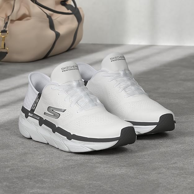  Skechers 斯凯奇男式免提一脚蹬 Max Cushion 运动鞋 52.94加元（原价 100加元，9码）