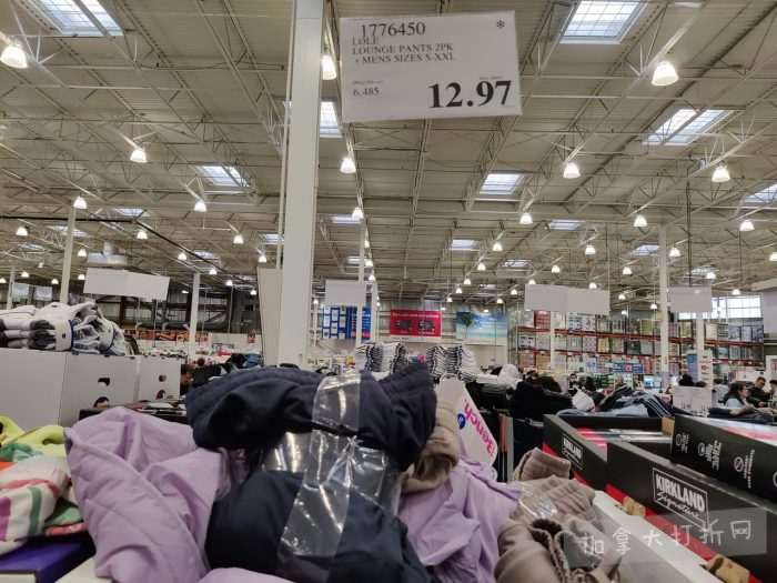 独家！【加东版】Costco店内实拍，有效期至3月22日！雅顿啵啵胶.99、虎头衫.97、冰糖梨.97、酸奶冰淇淋.99、蝴蝶虾.49、休闲鞋.97、水牙线.99、空气炸锅.97、大白兔奶糖.97！