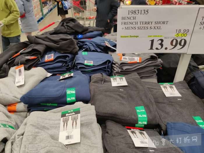 独家！【加东版】Costco店内实拍，有效期至3月22日！雅顿啵啵胶.99、虎头衫.97、冰糖梨.97、酸奶冰淇淋.99、蝴蝶虾.49、休闲鞋.97、水牙线.99、空气炸锅.97、大白兔奶糖.97！