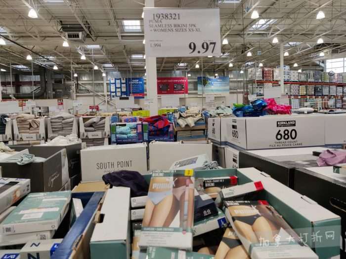 独家！【加东版】Costco店内实拍，有效期至3月22日！雅顿啵啵胶.99、虎头衫.97、冰糖梨.97、酸奶冰淇淋.99、蝴蝶虾.49、休闲鞋.97、水牙线.99、空气炸锅.97、大白兔奶糖.97！