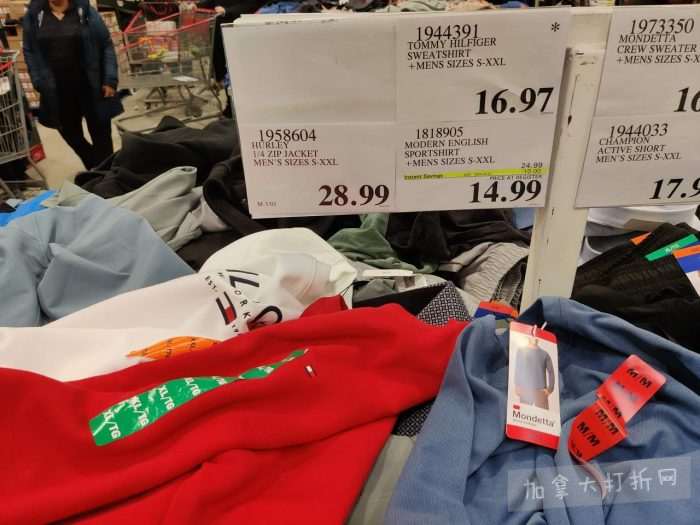 独家！【加东版】Costco店内实拍，有效期至3月22日！雅顿啵啵胶.99、虎头衫.97、冰糖梨.97、酸奶冰淇淋.99、蝴蝶虾.49、休闲鞋.97、水牙线.99、空气炸锅.97、大白兔奶糖.97！