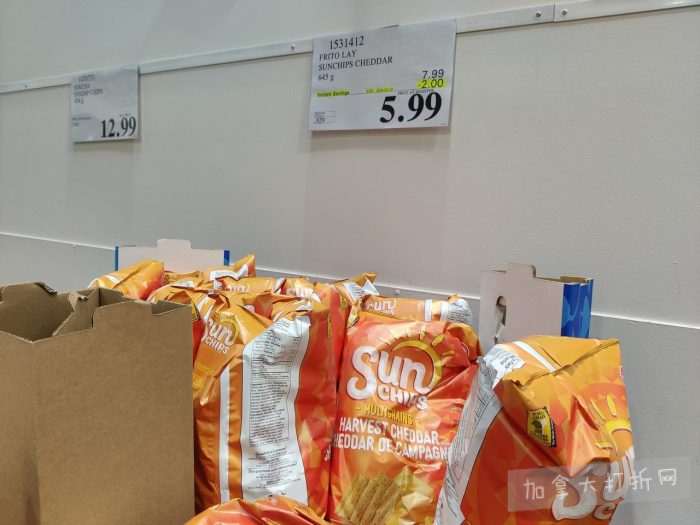 独家！【加东版】Costco店内实拍，有效期至3月22日！雅顿啵啵胶.99、虎头衫.97、冰糖梨.97、酸奶冰淇淋.99、蝴蝶虾.49、休闲鞋.97、水牙线.99、空气炸锅.97、大白兔奶糖.97！