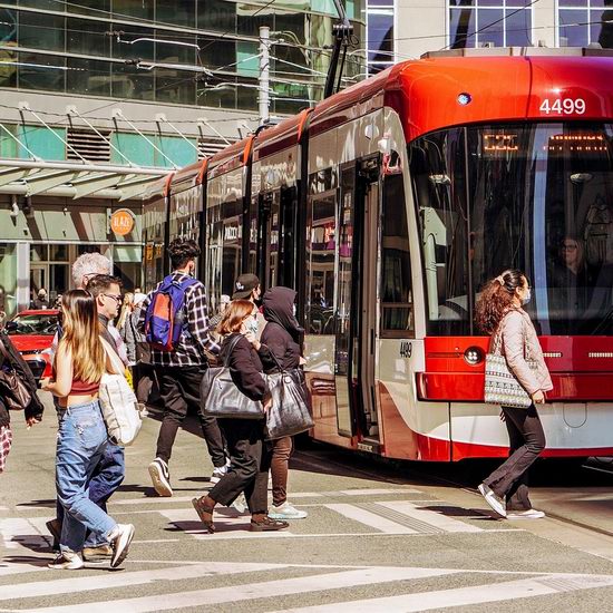 全球幸福榜出炉：加拿大人幸福感暴跌！年轻人排名全球垫底！