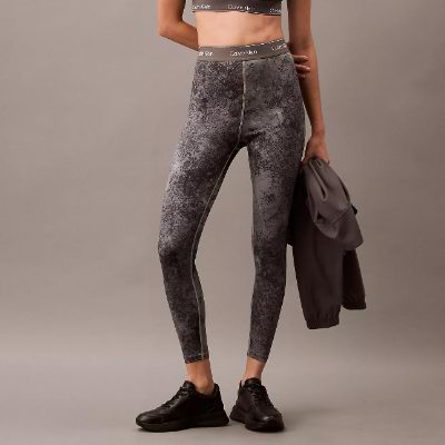 全场白菜！Calvin Klein闪购，精选男女服饰4折起+额外5折！入文胸.25、连衣裙.25、羊毛衫.7、防寒服.62