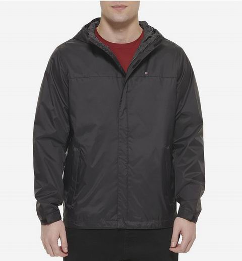 Tommy Hilfiger 男士轻便防水透气连帽夹克冲锋衣(L码)37.45加元! Tommy Hilfiger 男士轻便防水透气连帽夹克冲锋衣(L码)37.45加元!