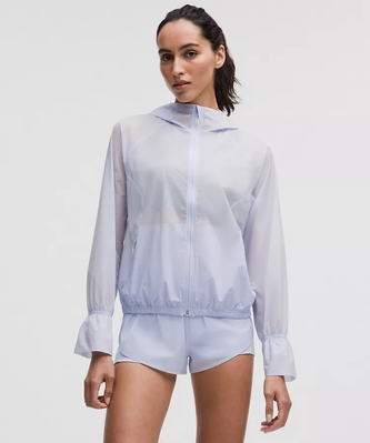 lululemon大促，精选时尚运动服饰3折起！入背挎包、加拿大队瑜伽裤、套头衫！
