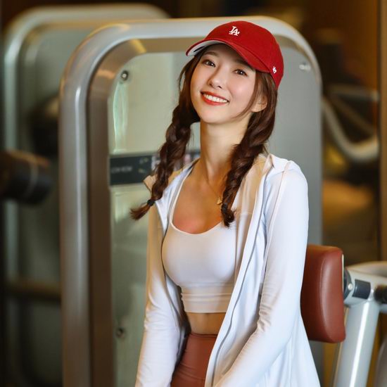 lululemon大促，精选时尚运动服饰3折起！入单肩包$54、相机包$89、短裙$49、瑜伽裤$69、Define夹克$79！