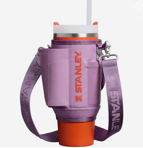  Stanley All Day Quencher 保温杯便携包 16加元（原价 31.79加元）！2色可选