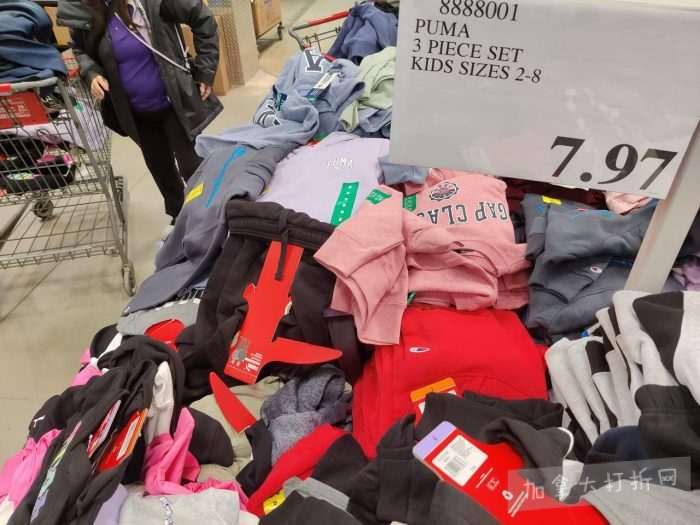 独家！【加东版】Costco店内实拍，有效期至4月26日！花卉市场开放、Nike运动鞋.97、加拿大夹克.99、雀巢冰淇淋.99、脆皮鸡翅.99、FIFA足球套装.99、暖炉滤网.99！
