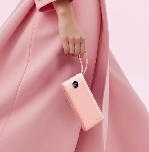  Coowisty 超薄10000mAh 充电宝 17.99加元（原价 29.99加元）