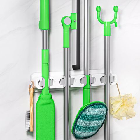  Luxear 吸盘式拖把扫帚收纳架 7.99加元