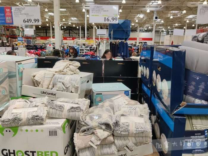 独家！【加东版】Costco店内实拍，有效期至5月3日！雅顿面霜.99、蜂蜜干果.49、花园水管.99、澳洲羊腿减、果树.99、可丽饼蛋糕.99、燕麦保湿乳.99、苹果汁.49！