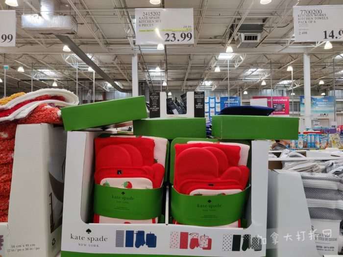 独家！【加东版】Costco店内实拍，有效期至5月3日！雅顿面霜.99、蜂蜜干果.49、花园水管.99、澳洲羊腿减、果树.99、可丽饼蛋糕.99、燕麦保湿乳.99、苹果汁.49！