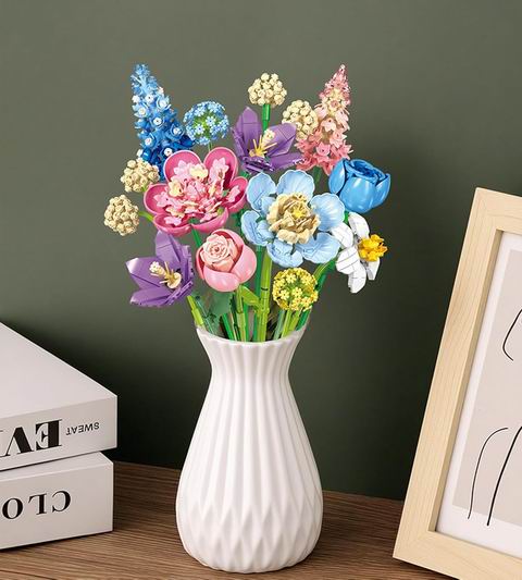  Loyratche 880片仿真花卉积木套装  兼容乐高花卉 39.58加元限时特卖（原价 43.98加元）！多色可选