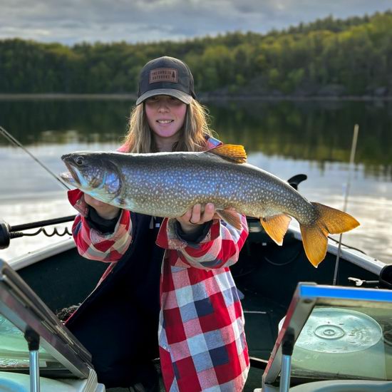 母亲节周末安省免费钓鱼2天！内附钓点推荐！钓鱼装备、钓鱼船热卖中！