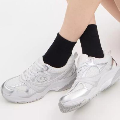 白菜价！Coach Outlet 男女时尚运动鞋、长短靴等2.6折起！入穆勒鞋、运动鞋！