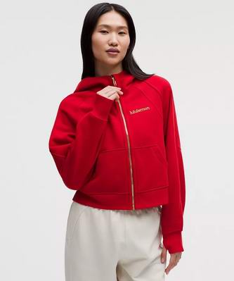 lululemon大促，精选时尚运动服饰3折起！入背挎包、加拿大队瑜伽裤、套头衫！