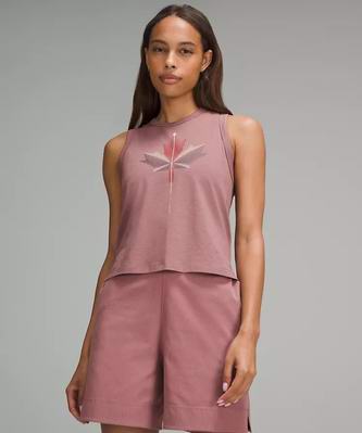lululemon大促，精选时尚运动服饰3折起！入背挎包、加拿大队瑜伽裤、套头衫！