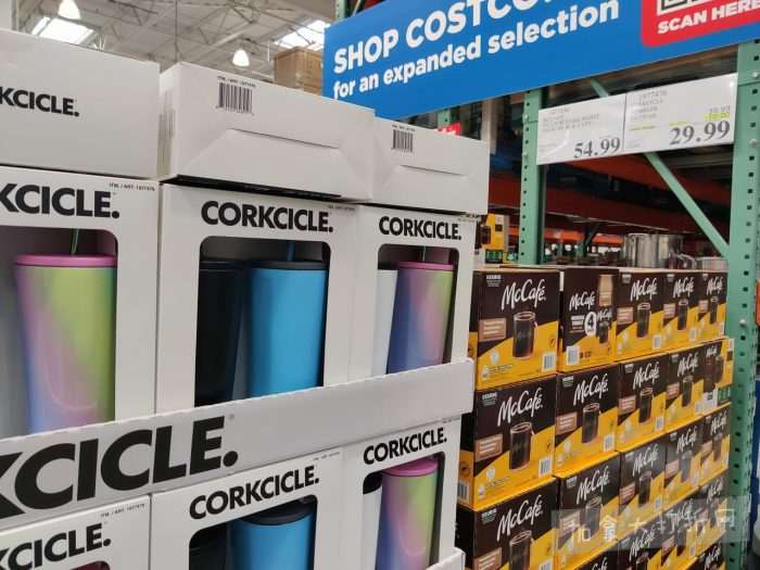 独家!【加东版】Costco店内实拍,有效期至5月17日!免费薅iPhone Air、网红芝麻酱.99、雅顿眼胶.99、冻三文鱼.99、哈根达斯.99、香蕉船防晒.99、水牙线.99、卫生巾.49!