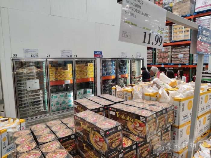 独家!【加东版】Costco店内实拍,有效期至5月31日!大量服饰.97起、有机蜂蜜.99、虾片.99、加拿大夹克.97、玻璃保鲜盒.99、蚊虫止痒器.99、圆筒冰淇淋.99!