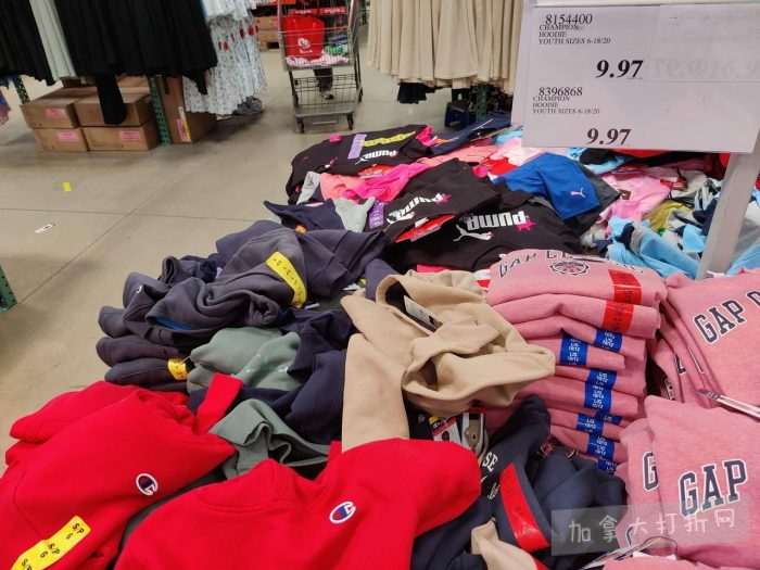 独家!【加东版】Costco店内实拍,有效期至5月31日!大量服饰.97起、有机蜂蜜.99、虾片.99、加拿大夹克.97、玻璃保鲜盒.99、蚊虫止痒器.99、圆筒冰淇淋.99!
